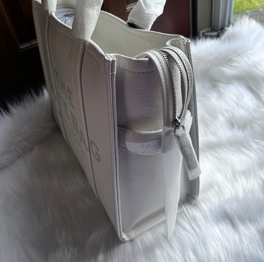 Marc Jacobs The Leather Large Tote Bag